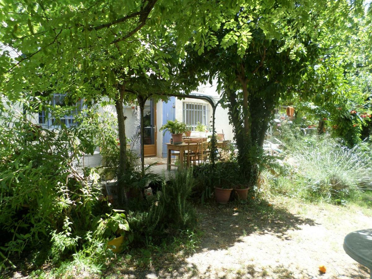 Chambre D'Hote - Mas Le Barret Arles Kültér fotó